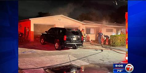 Family of 5 displaced after fire destroys house in Fort Lauderdale; woman hospitalized